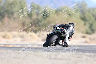 media/Dec-07-2025-CVMA (Sun) [[3e7d2de5dc]]/Race 12- Formula 40 MW and LW/